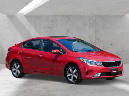 Used 2018 Kia Forte S w/ S Technology Plus Package FWD image 1