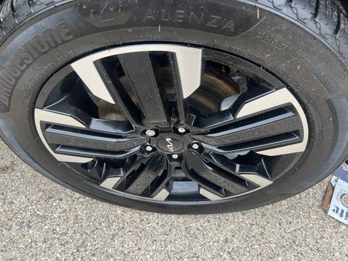 Certified 2024 Kia Telluride SX Prestige AWD/4WD image 39