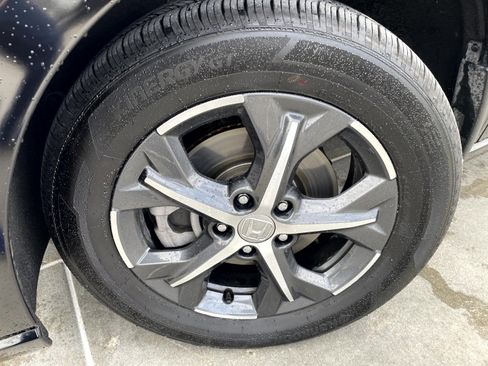 Used 2025 Honda HR-V EX-L image 6