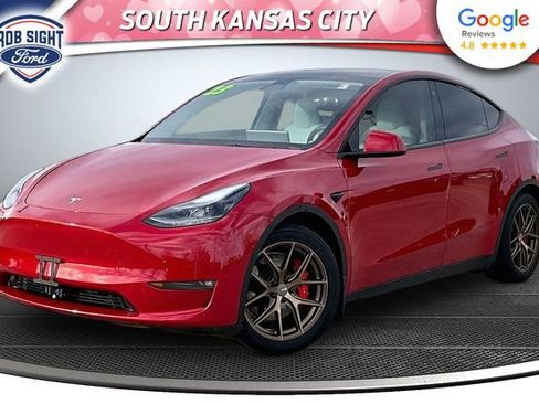 Used 2023 Tesla Model Y Performance image 1