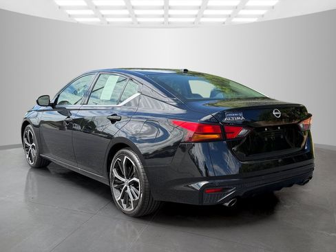 Used 2025 Nissan Altima 2.5 SR FWD image 4