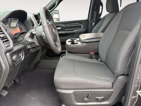 Used 2026 RAM 2500 Big Horn AWD/4WD image 9