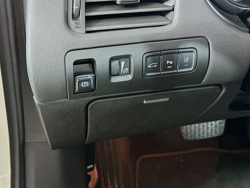 Used 2014 Chevrolet Impala LT image 17