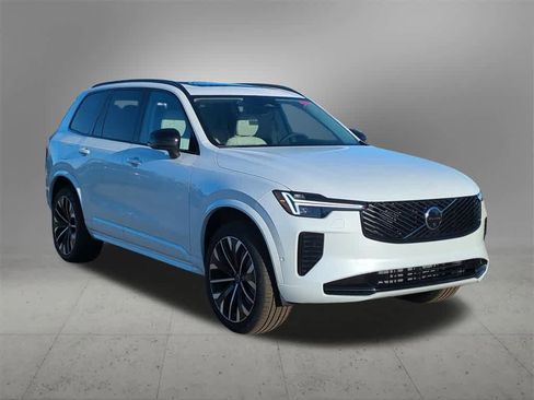 New 2026 Volvo XC90 B6 Ultra w/ Protection Package Premier image 8