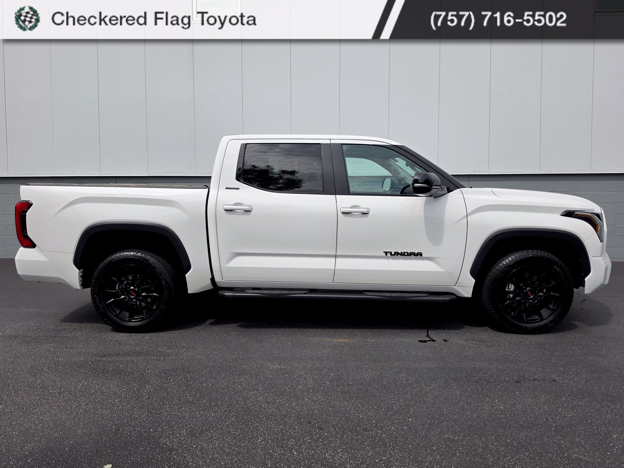 Used 2024 Toyota Tundra Limited AWD/4WD image 6