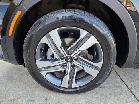 Used 2022 Kia Sorento SX Prestige w/ Panoramic Sunroof Package AWD/4WD image 9