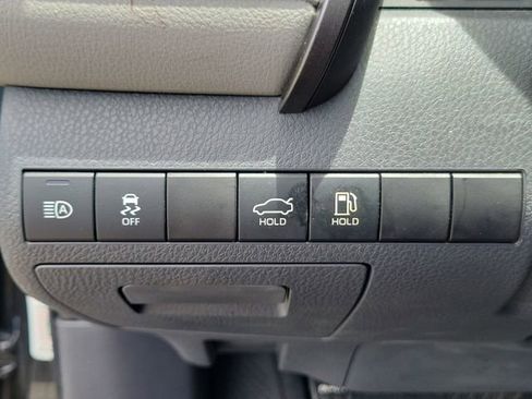 Used 2022 Toyota Camry LE FWD image 21