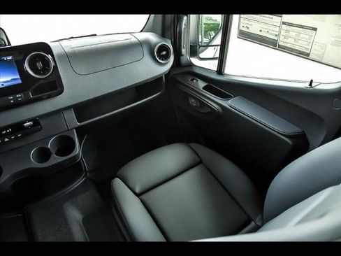 New 2025 Mercedes-Benz Sprinter 2500 image 7