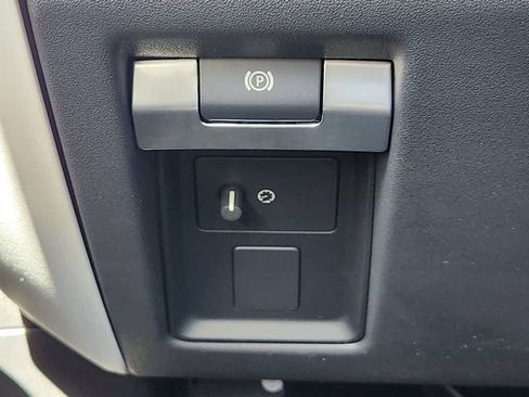 Used 2026 Land Rover Defender 110 S AWD/4WD image 21
