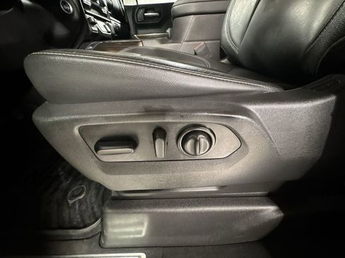 Used 2019 Chevrolet Silverado 1500 RST w/ All-Star Edition image 18