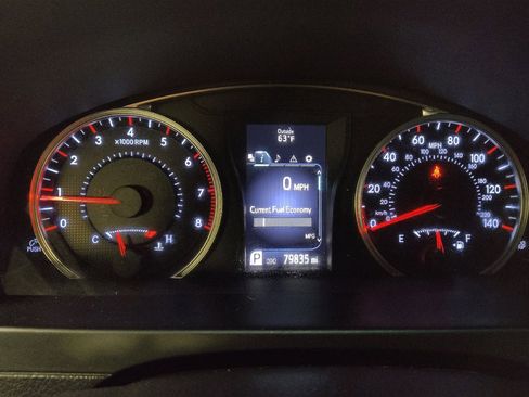 Used 2015 Toyota Camry XSE image 23