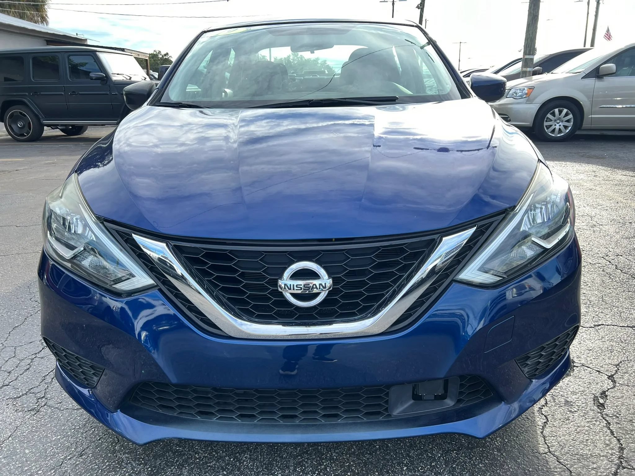 Used 2019 Nissan Sentra S w/ Appearance Package FWD image 3