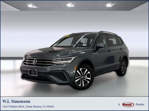 Used 2023 Volkswagen Tiguan S image 1