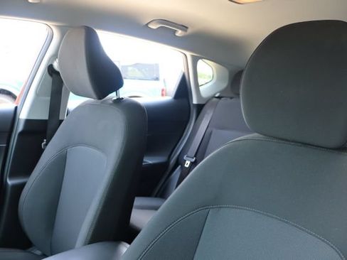 Used 2025 Hyundai Kona SEL FWD image 15