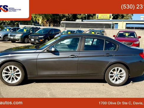 Used 2016 BMW 320i Sedan image 9