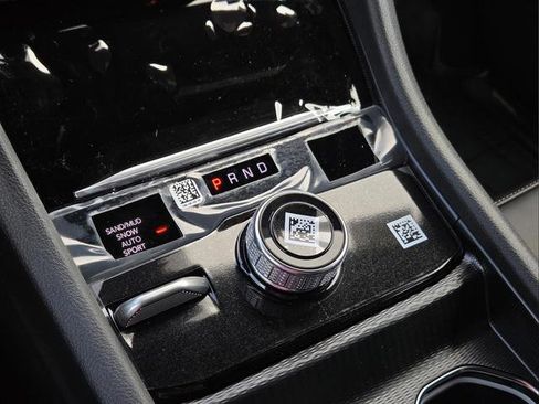New 2025 Jeep Grand Cherokee Limited AWD/4WD image 16