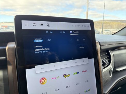 Used 2024 Ford F150 Lightning Lariat image 20