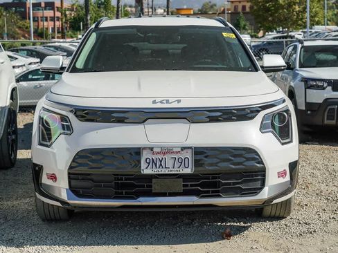 Used 2024 Kia Niro Wind FWD image 2