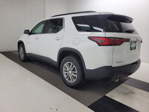 Used 2023 Chevrolet Traverse LT image 3