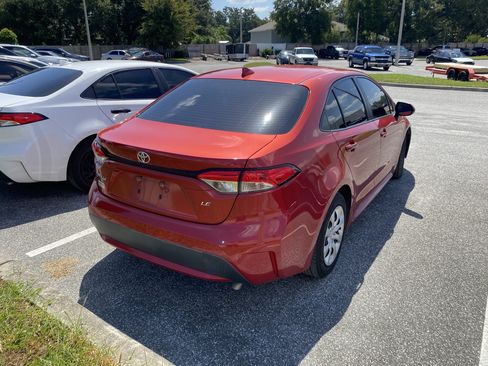 Used 2021 Toyota Corolla LE FWD image 8