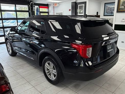 Used 2023 Ford Explorer XLT AWD/4WD image 6