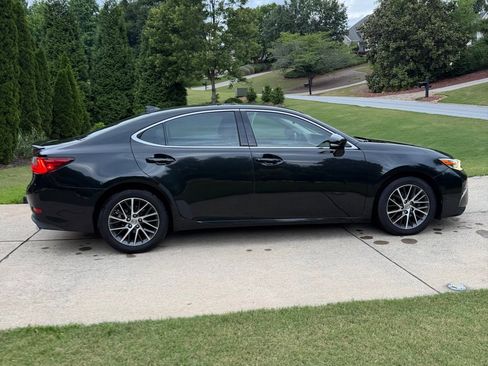 Used 2016 Lexus ES 350 w/ Luxury Package w/Wood Trim FWD image 5