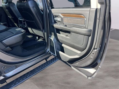Used 2024 RAM 3500 Laramie image 62