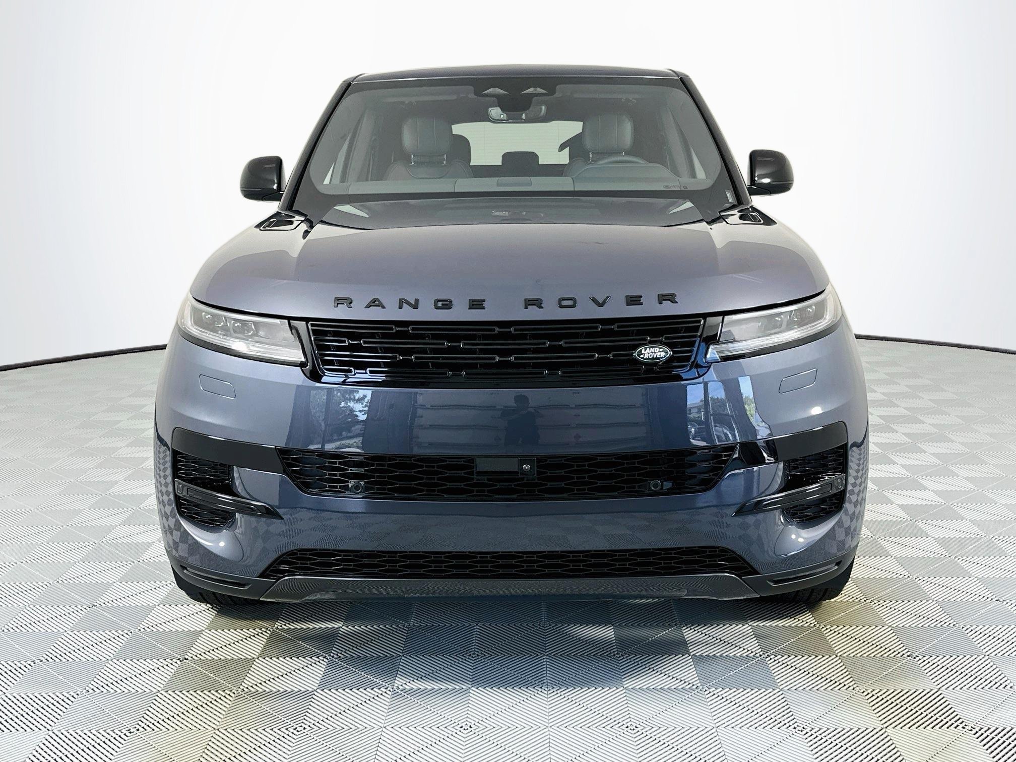 New 2026 Land Rover Range Rover Sport SE AWD/4WD image 2