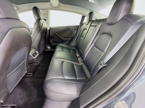 Used 2018 Tesla Model 3 image 21