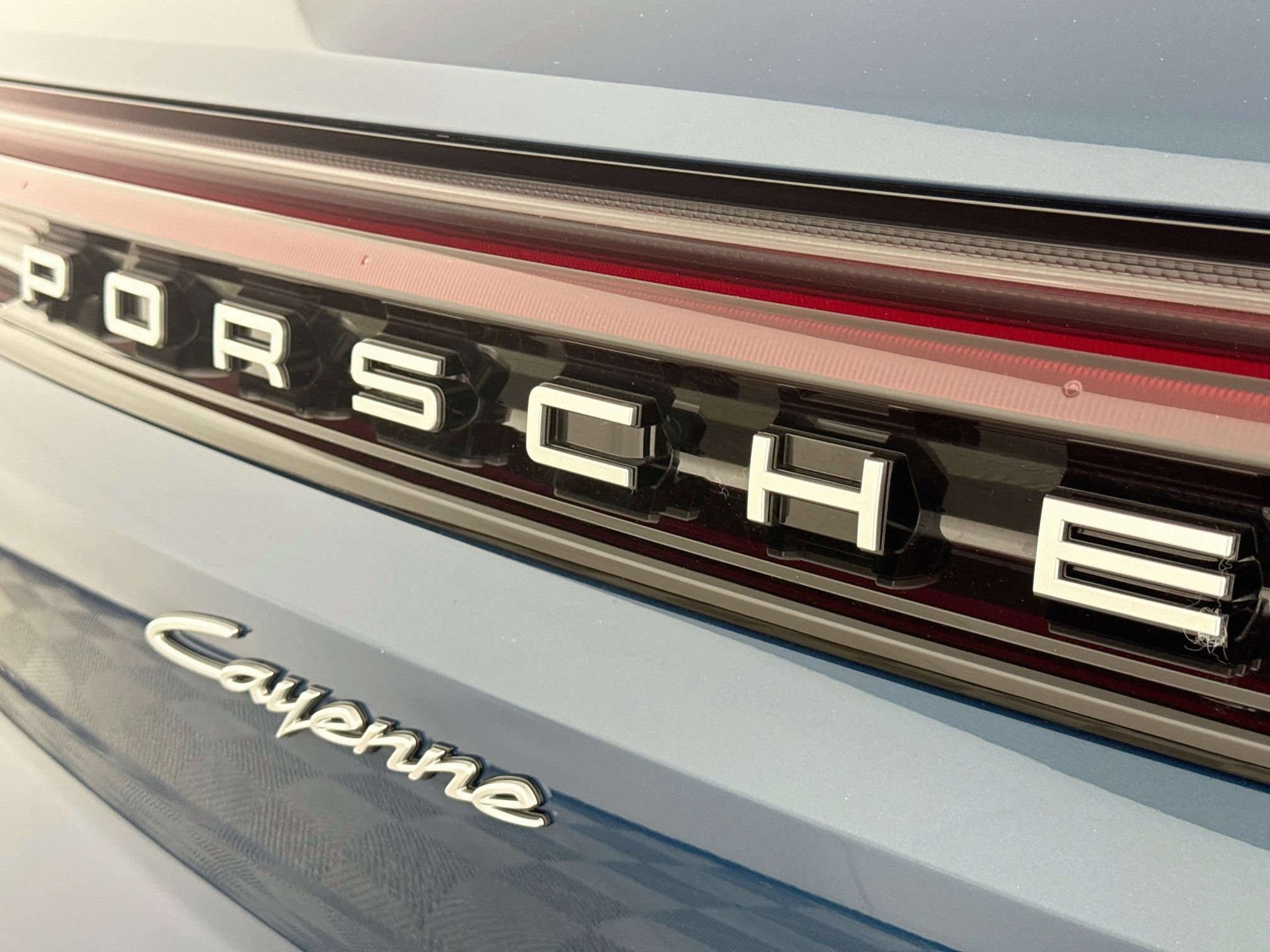 Certified 2026 Porsche Cayenne E-Hybrid AWD/4WD image 31