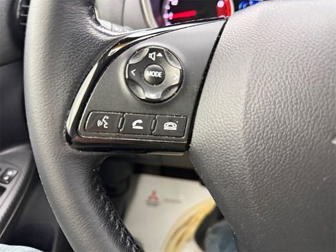 Used 2022 Mitsubishi Eclipse Cross SE image 33