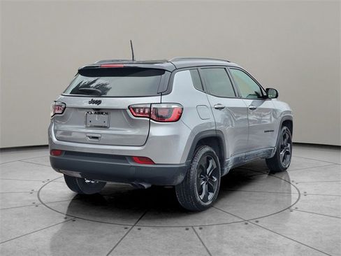 Certified 2018 Jeep Compass Latitude image 12