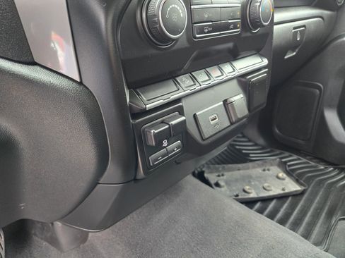 Used 2019 Chevrolet Silverado 1500 Custom Trail Boss w/ Custom Convenience Package image 44