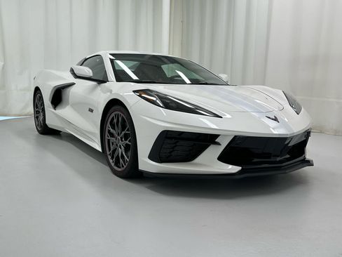 Used 2023 Chevrolet Corvette Stingray Premium Conv RWD image 9
