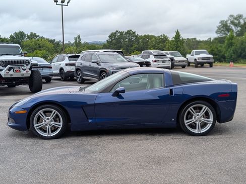 Used 2007 Chevrolet Corvette Coupe w/ Preferred Equipment Group RWD image 6