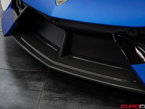 Used 2025 Lamborghini Revuelto AWD/4WD image 15