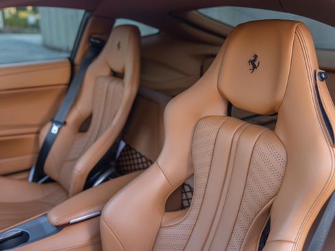 Used 2014 Ferrari F12 Berlinetta RWD image 5