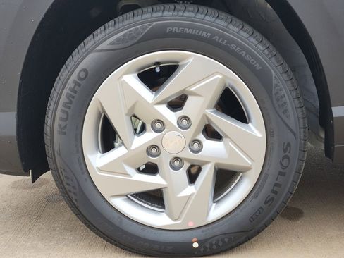 New 2026 Hyundai Kona SE image 7