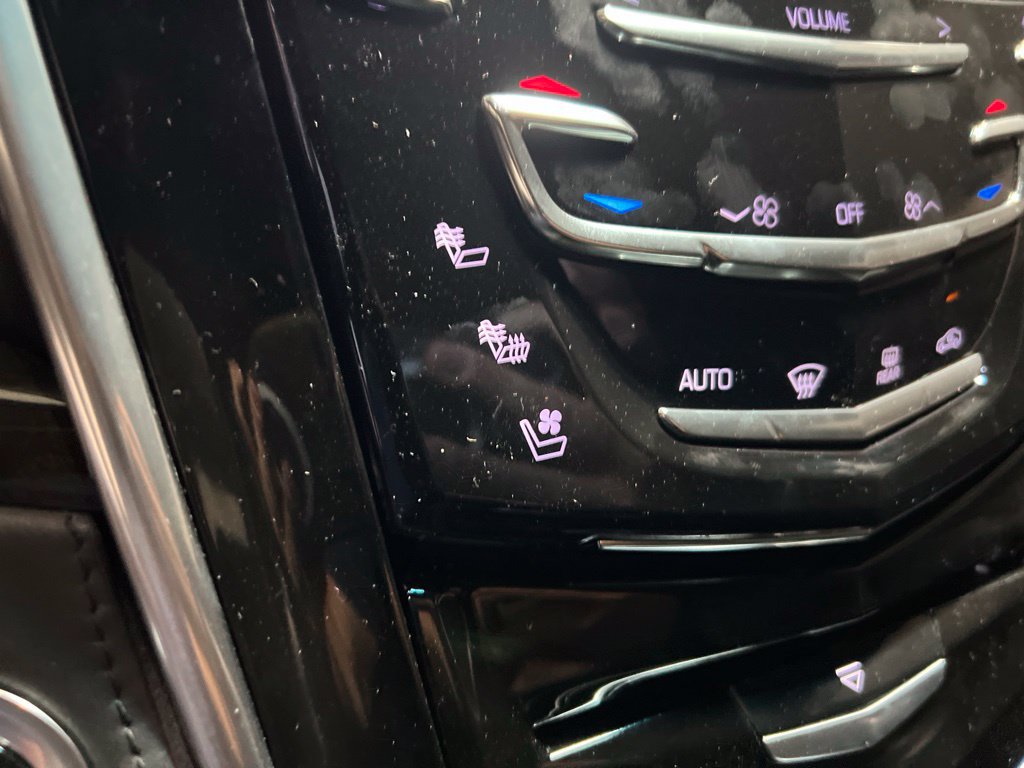 Used 2019 Cadillac Escalade Platinum AWD/4WD image 32