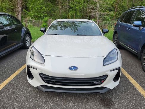 Used 2025 Subaru BRZ tS RWD image 2