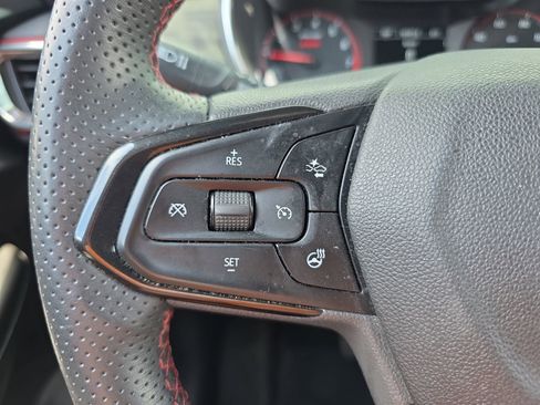 Used 2023 Chevrolet TrailBlazer RS w/ Sun and Liftgate Package FWD image 19