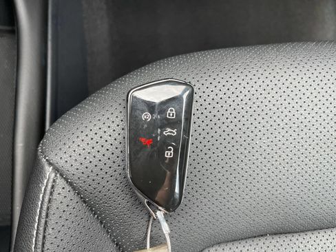 Used 2026 Volkswagen Atlas SE FWD image 21