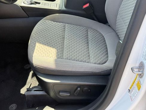 Used 2020 Ford Escape SE Sport FWD image 17