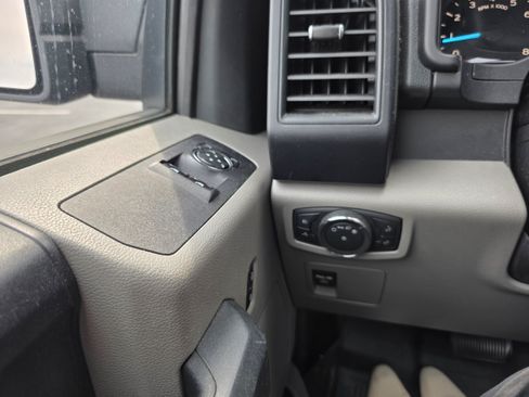 Used 2019 Ford F150 XL w/ Equipment Group 101A Mid AWD/4WD image 15