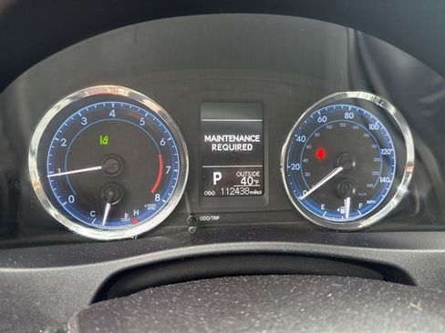 Used 2017 Toyota Corolla LE image 2