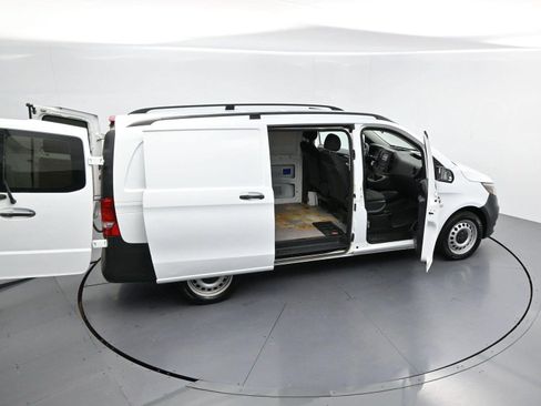 Used 2016 Mercedes-Benz Metris image 33
