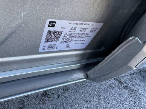 Used 2023 Chevrolet Traverse Premier image 28