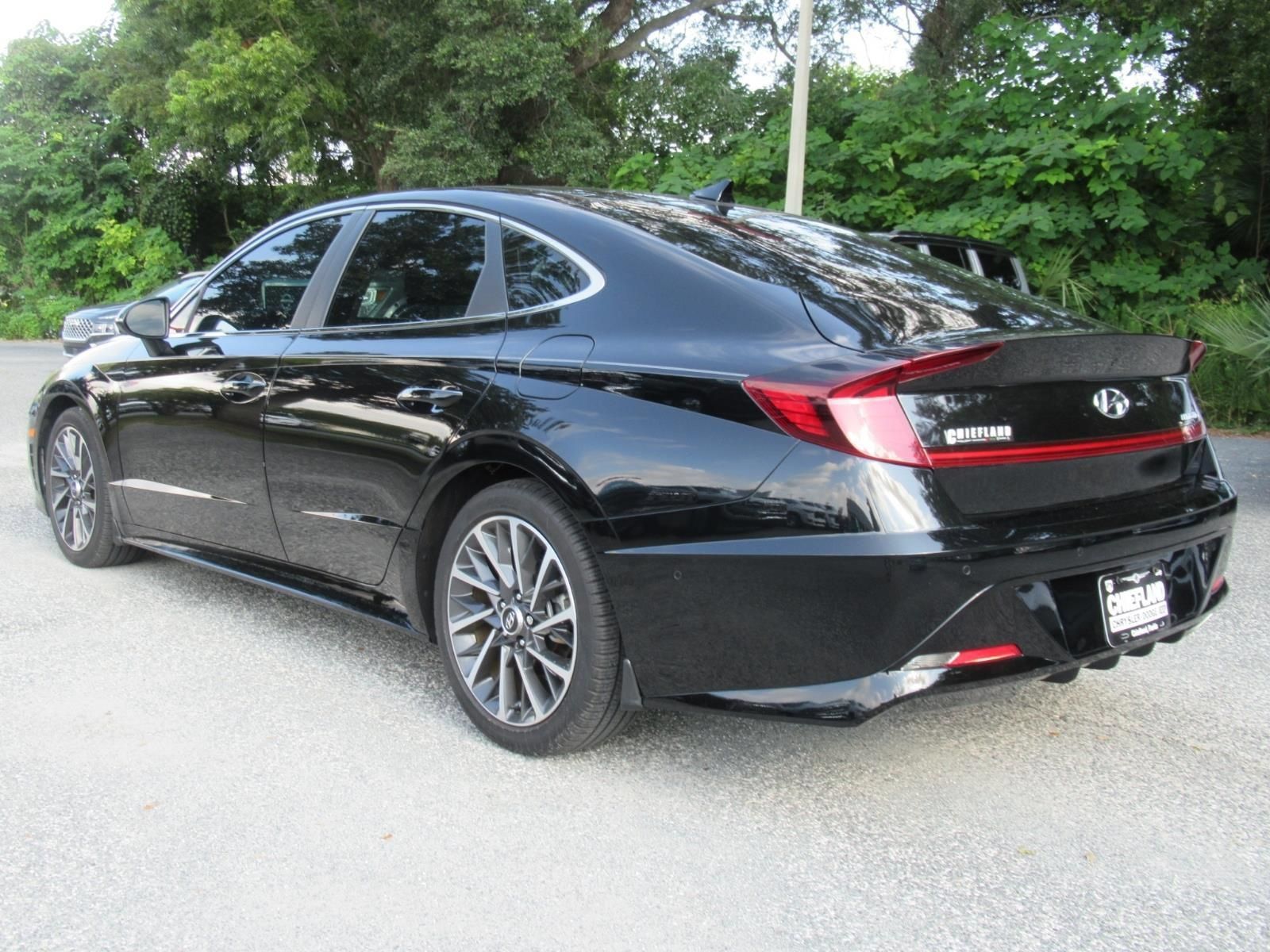 Used 2022 Hyundai Sonata Limited FWD image 5
