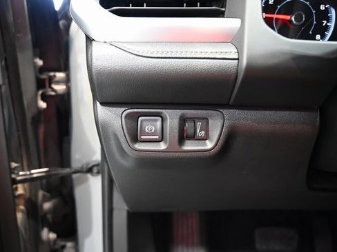 Used 2019 GMC Acadia SLE image 23