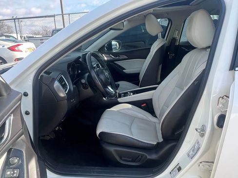 Used 2018 MAZDA MAZDA3 Grand Touring w/ Premium Equipment Package image 25